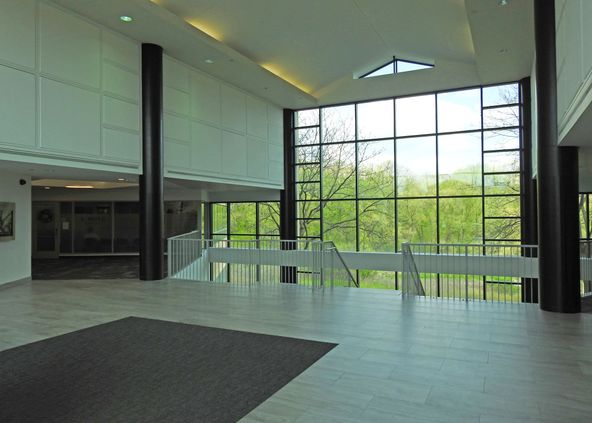 Whitewater Business Center: 12301 Whitewater Dr, Minnetonka, MN 55343